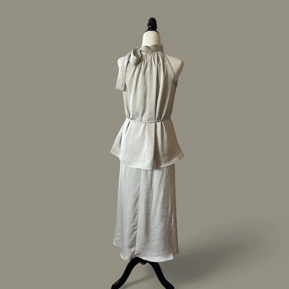 ✨HOST PICK Cream Halter with Maxi Skirt - Picture 7 of 7